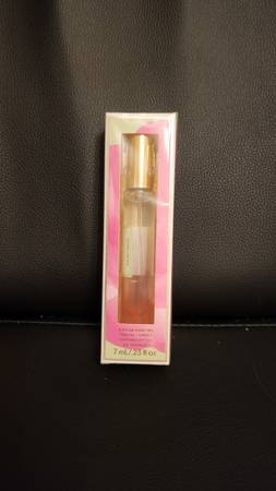 Bombshell Bouquet Eau de Parfum Travel Spray .23 oz 1