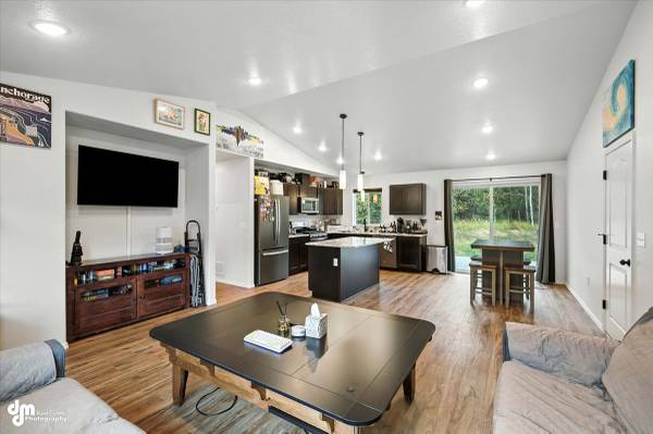 $368,900 / 1106ft2 - STUNNING WASILLA HOME! (2786 N. Northgate Place) (Wasilla)63991795154946124