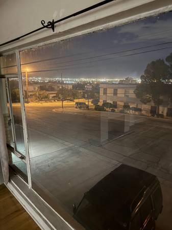 $795 / 1br - ****Great View 1 Brm Apt with Elect Garage Uptown (El paso)63971417732354122