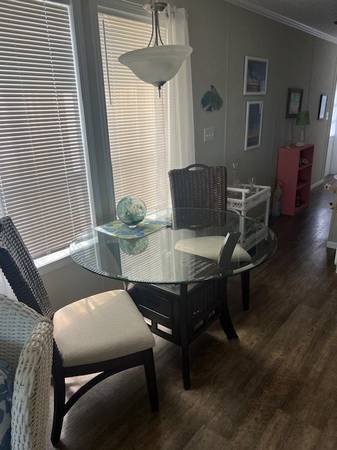 $79,995 / 2br - 928ft2 - Casa estilo Key West en una zona muy deseable!! Totalmente amueblada! (Pelican Bay, Micco)63923536958723124