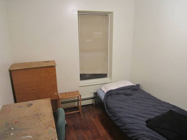 $1,150 Habitación individual en edificio de piedra marrón | Servicios incluidos (Bedford Stuyvesant)63862609899139120