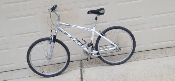 Giant Sedona Comfort Bike 1