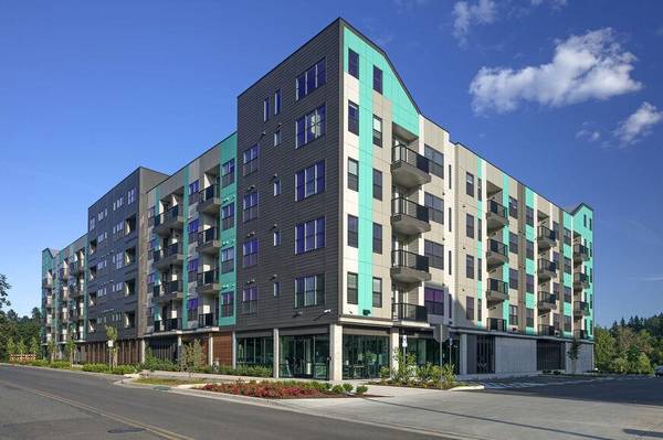 $1,925 / 1br - 854ft2 - Cyber Caf, Great Room with Full Kitchen, Soaking Tub (Tigard Or)63831535263873124
