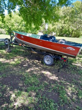 1975 Lund deep v 14 foot 1