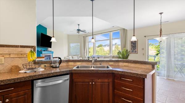 $709,000 / 4hab - 4078ft2 - Hermosa casa en Canyon Lakes Golf Course (West Richland)63662891547779124