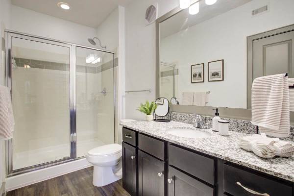 Rent a 1507 sqft 3 bed / 2 bath with washer & dryer! 1