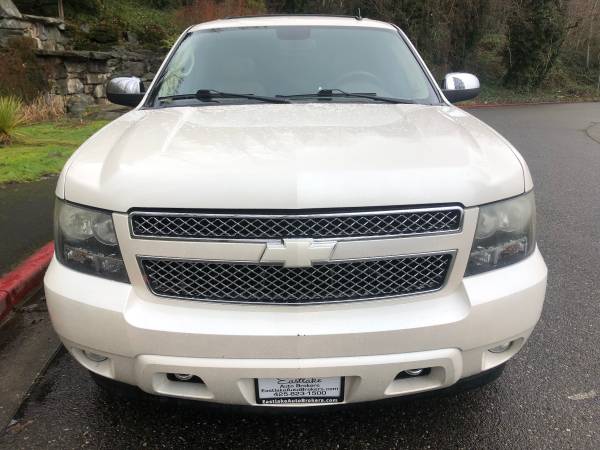 2011 Chevrolet Tahoe LTZ 4WD --Navi, DVD, Tercera fila, Equipado, Limpio-- - $14,995 (kirkland)63613954322051121