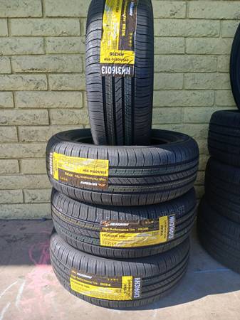 4 New Headway Tires 215/60/16 1