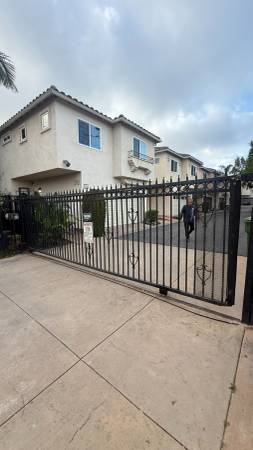 FOR SALE - SLIDING/ROLLING GATE 1