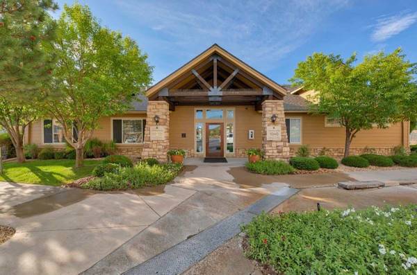 $1,483 / 3br - 1279ft2 - Extra Storage, Clubhouse, Fitness Center (1040 Highland Vista Ave, Castle Rock, CO)63920603218306124