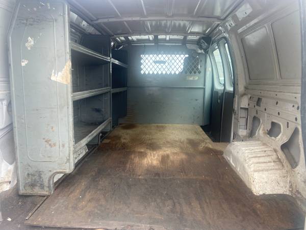 2014 FORD E-Series E-250 heavy duty - $8,900 (Brooklyn NY)63654713966851124