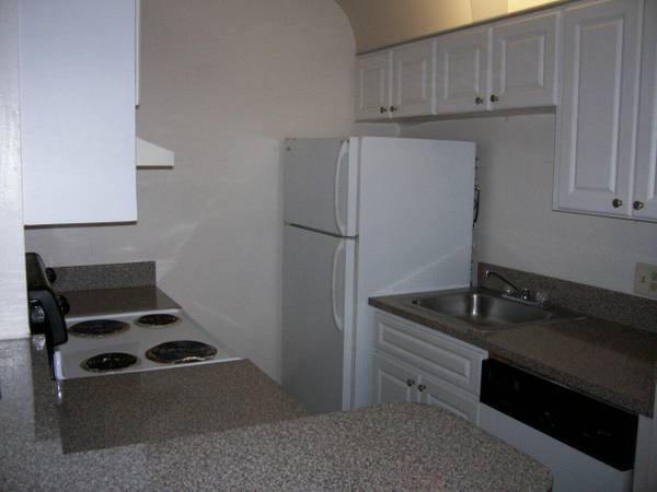 $1,600 / 2br - Fabulous 2 bed 1.5 bath Condo/Townhome ~Large private fenced courtyard (Boynton Beach - 33435*)64049281978881122
