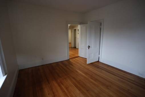 $1,100 / 3br - One (1) bedroom available in a three (3) bedroom apartment (Inman Square, Somerville)63856229791617124