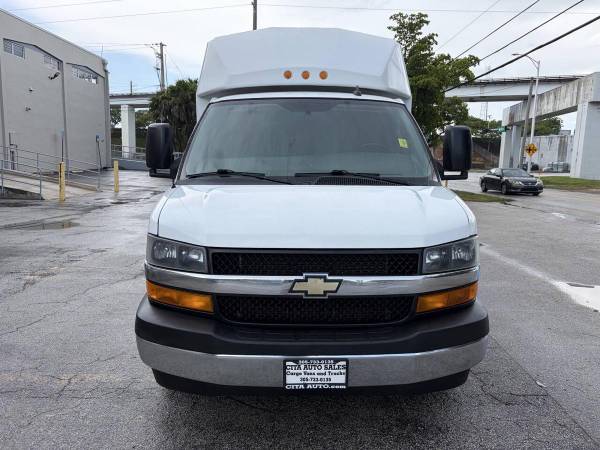 2020 Chevrolet EXPRESS 3500 CUTAWAY - Photo 11