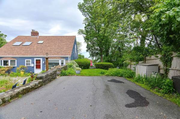 $1 / 3br - Granite Pier: Blends craftsmanship with modern amenities. Water views! (Rockport, MA)63892102874115123