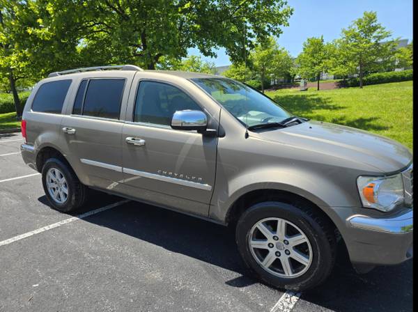 2007 Chrysler Aspen Hemi - $2,60063616596883457121