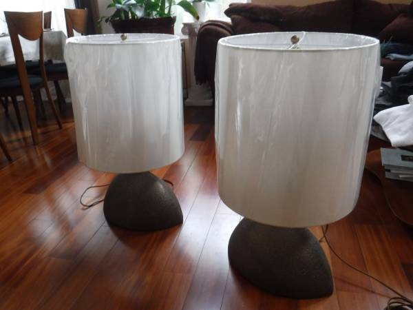Lamp, 2 Table 1