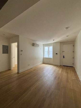 $1,500 / 1br - Modern 1BR in Prime Williamsburg (Brooklyn)63912046340098122