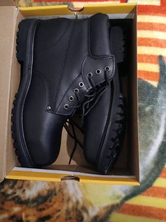 Work zone boots size 13w 1