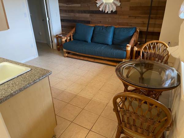$2,000 / 1br - Wailua Rise Apartment - Available Oct 1st (Kapaa)63939398583938121