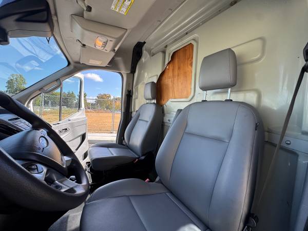 2019 Ford TRANSIT 250 MED - Photo 11