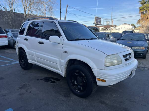 1999 Suzuki Grand Vitara / Chevy Tracker Clean, Low Miles, 4WD Reduced - $4,499 (Affordable Cars in Reseda - Winnetka)63624585983105121