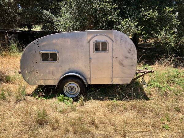 Vintage 1940's Teardrop Trailer Drop Down Floor 10' 1