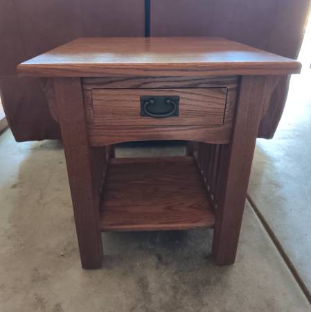 Table, Nightstand:  Amish 1