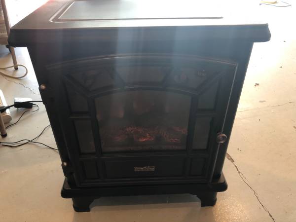 DURAFLAME DFS-550 Electric Fireplace with Lighting 1