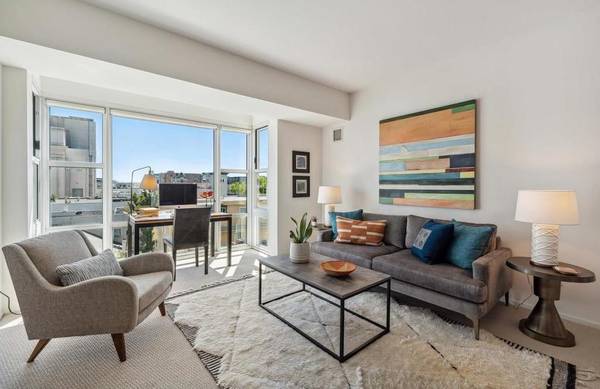 Light filled 1 bed/1bath with views, check! 1