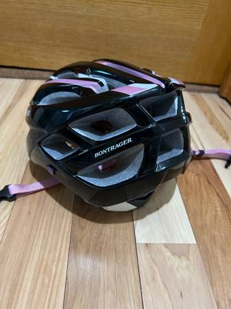 Bontrager Kids Girls Bike Helmet Size M - $8 (Bay View)63471072153345121