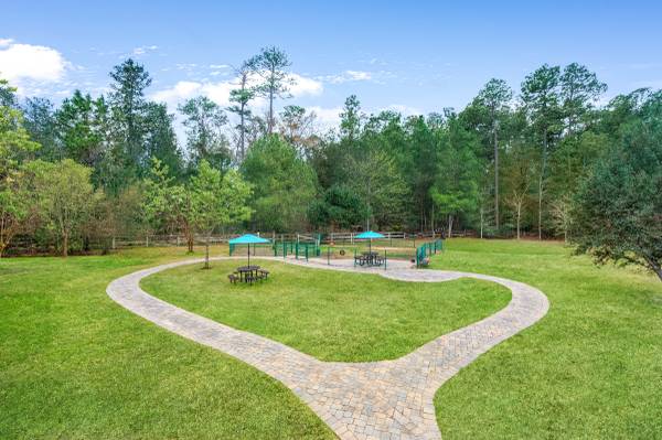 $1,500 / 2br - 1059ft2 - AVAILABLE NOW! Spacious 2BR Apartment in Quiet, Secluded Area! (Covington, LA)63903651070595124