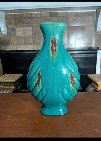 Pier 1 ceramic turquoise/brown/red glazed scallop shell style vase 1