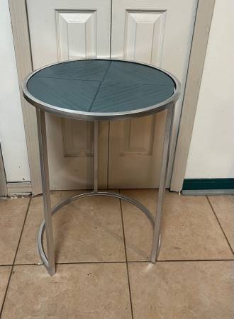 End table 1