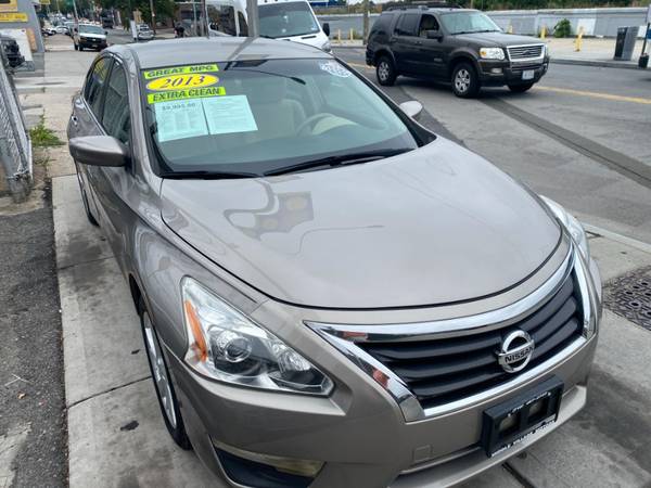 Echa un vistazo a este 2013 Nissan Altima-queens - $7,495 (Middle Village)63654715426563122