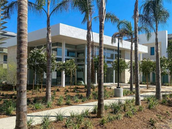 $3,445 / 3br - 1331ft2 - One-of-a-kind new apartment homes! Tour Today! (Murrieta)64028084512514123