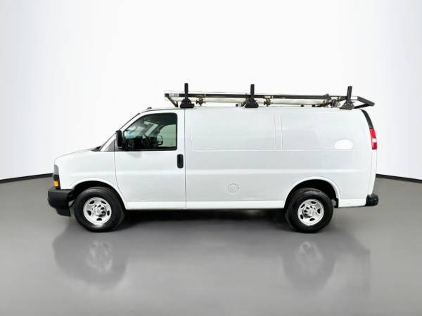 2019 Chevrolet Express - Photo 2
