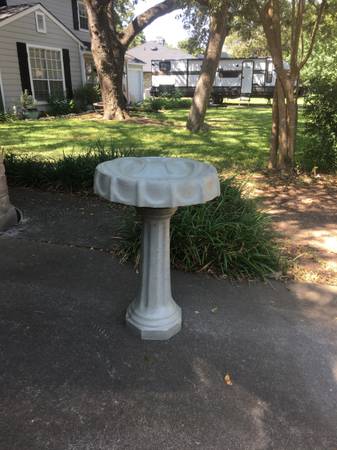 concrete shell style bird bath 1