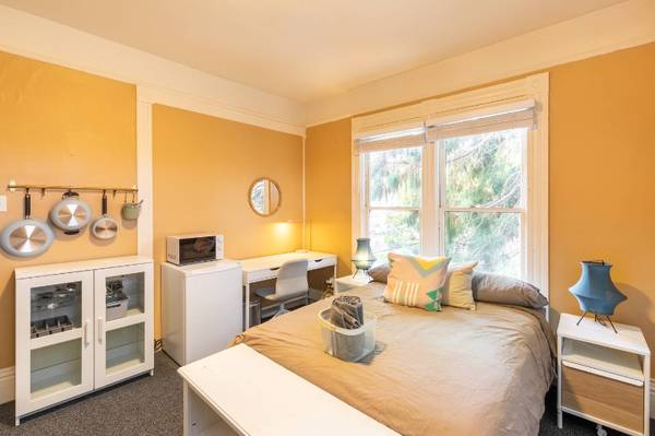 1 Fulton 5 Private Room – Fully Furnished with Great Amenities 1