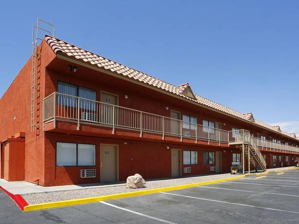 $285 / 350ft2 - Business Center, Furnished Studios, Free WiFi (4244 n las vegas blvd, las vegas, NV)63859500324225120