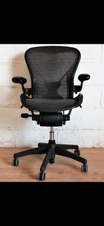 Herman Miller Aeron High End Office Chairs 1