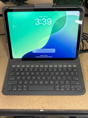 APPLE IPAD - 10TH GEN - 64GB - VERIZON CELLULAR AND WIFI (MQ6J3LL/A). 1