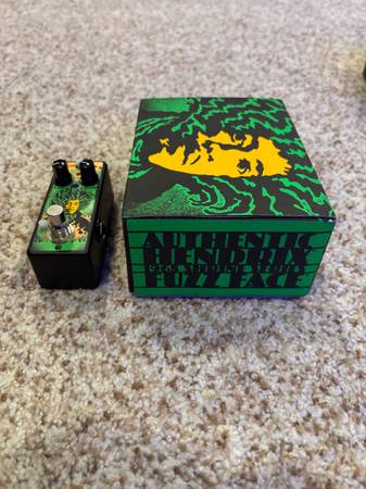 Authentic Hendrix 1968 shrine series mini Fuzz Face (Dunlop) - $65 (SE PDX)63470813139203121