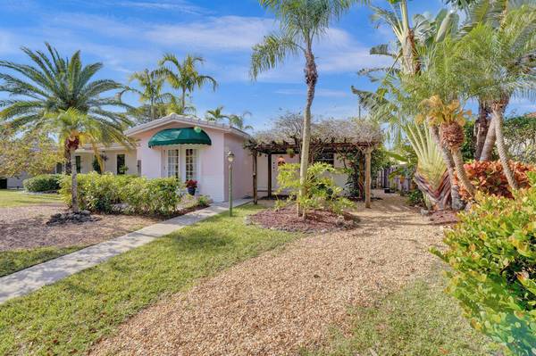 $629,900 / 2br - 1212ft2 - 3B/2B Cozy Home in Hollywood Lakes (Hollywood)63379686653441124