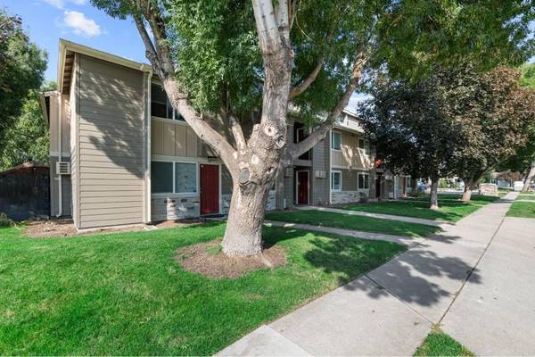 $1,125 / 1br - 366ft2 - A/C Wall Units, Open Floor Plans, Laundry Facility, Baseboard Heaters63794993431937120