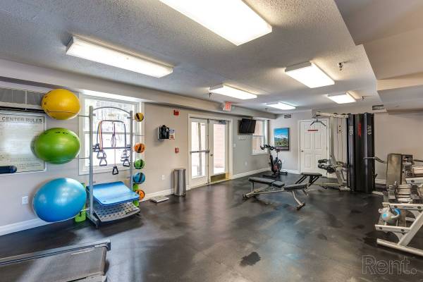 $2,515 / 2br - 875ft2 - Admite mascotas, calefacción de gas incluida, estacionamiento (42 Wolf Rd, Lebanon, NH, EE. UU., Lebanon, NH)63656245186563124