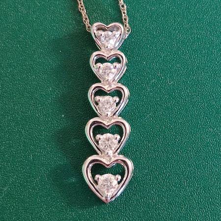 14k Solid White Gold 5 Heart Diamond Pendant Necklace 1