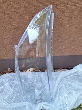 2012 HONDA CRV PAIR OF NEW FRONT HEADLIGHT COVERS 1