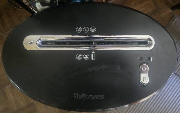 Fellowes DS-1 PowerShred Cross-Cut Shredder - $40 (Scotts Valley)63471367436161122
