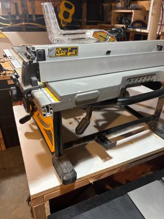 Dewalt table saw. 250.00 1